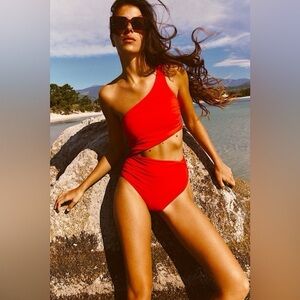 Zara ZARA ASYMMETRIC CUT OUT SWIMSUIT Size Medium NEW